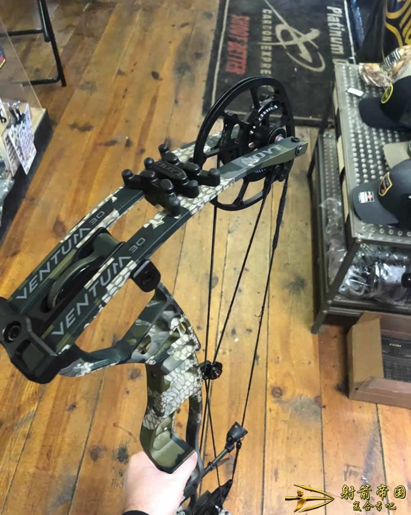  Hoyt Ventum 30