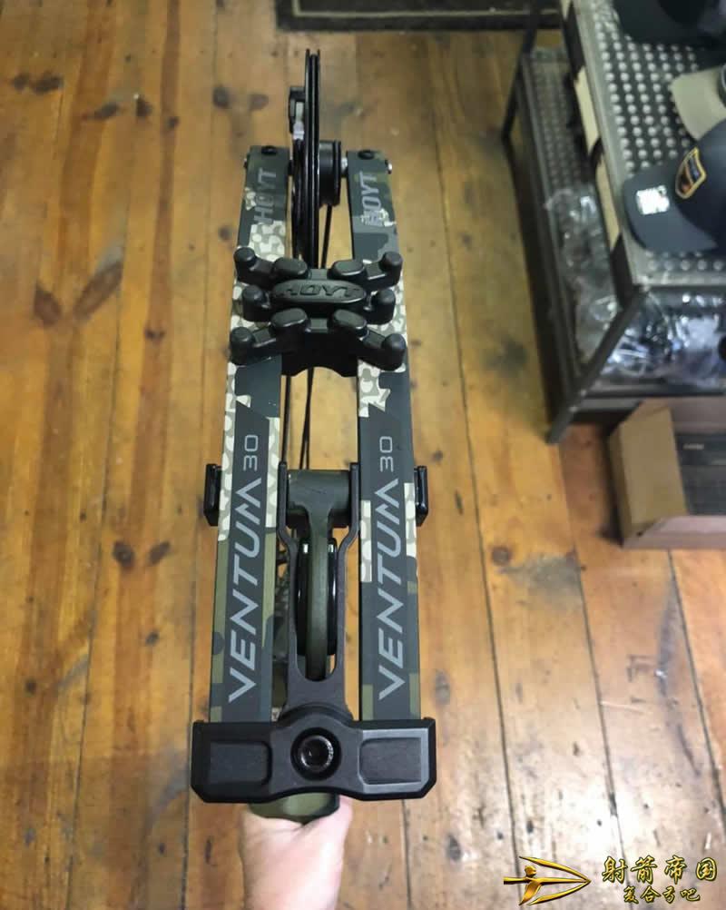  Hoyt Ventum 30